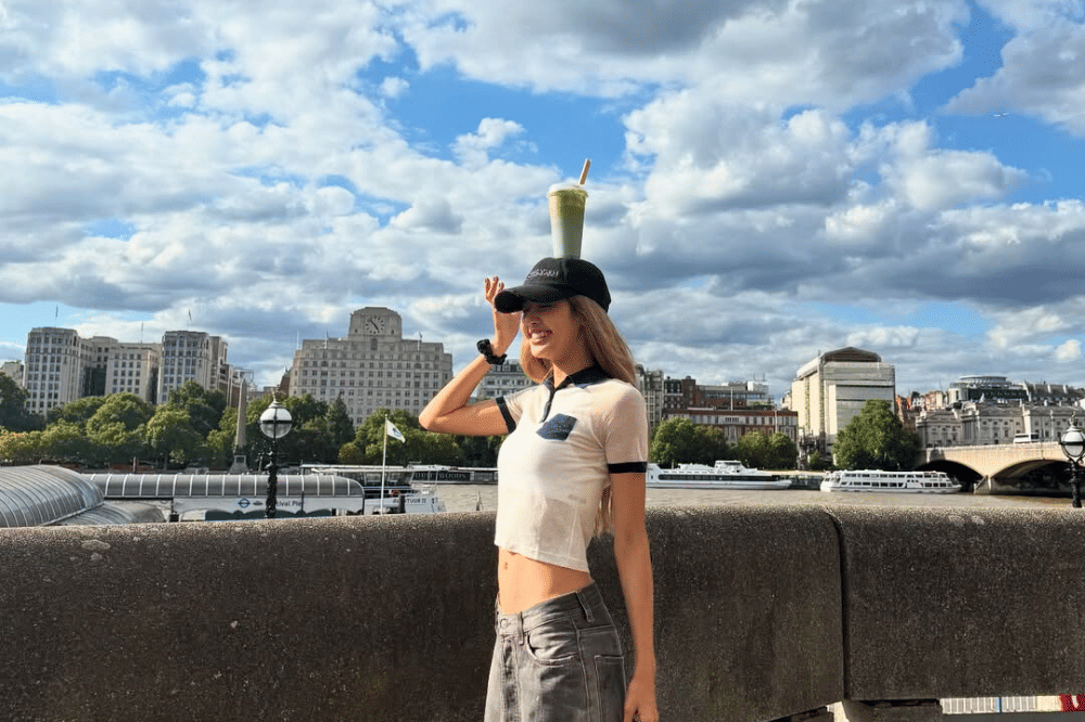 Cara Diet Lisa BLACKPINK yang Punya Pinggang Super Ramping  .png