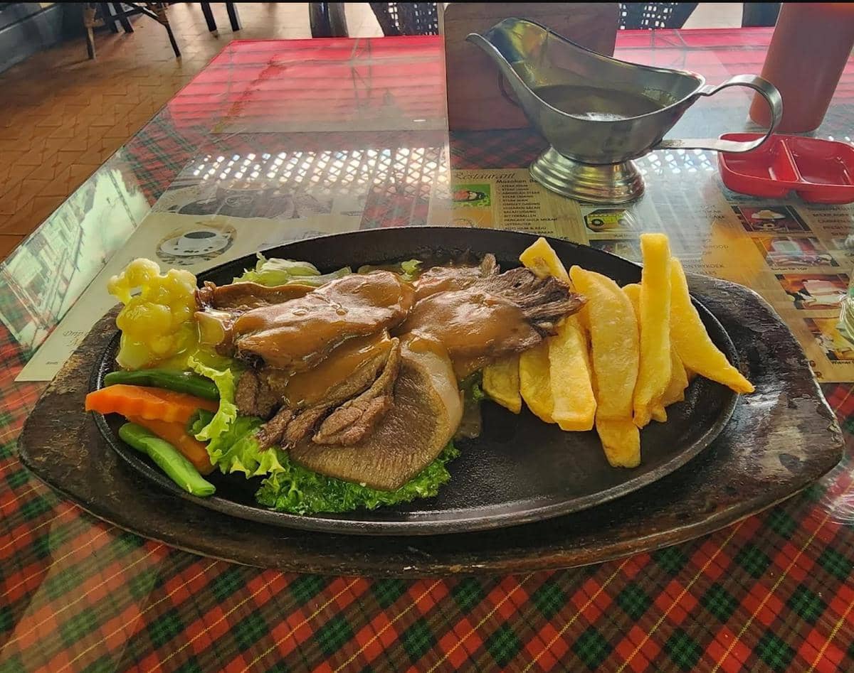 7 Tempat Wisata Kuliner Medan Enaknya Bikin Nagih