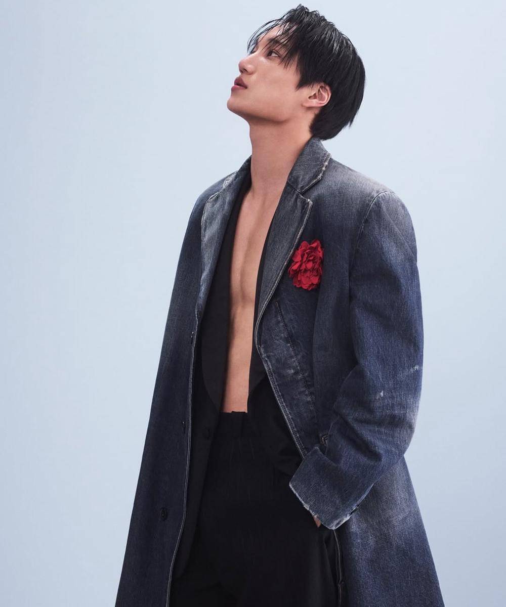 Artis Korea dengan Balutan Brand Prada 5.jpg