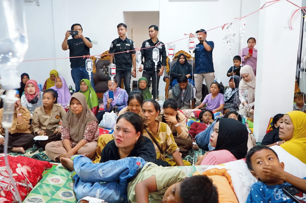 Siswa yang mengalami keracunan MBG di Lebong