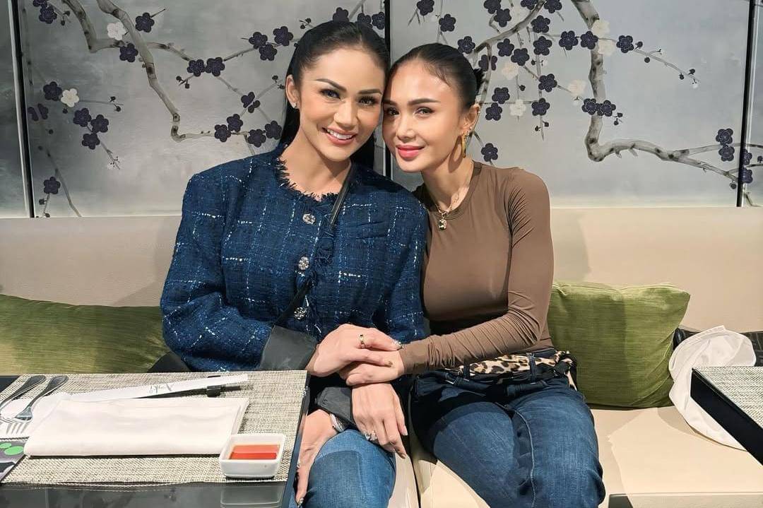 Perbedaan Rumah Yuni Shara dan Kris Dayanti.jpg