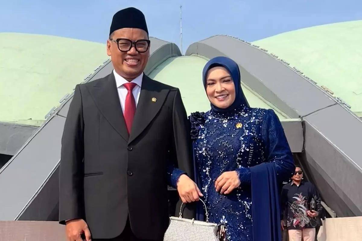 3 Pasangan Artis yang Jadi Anggota DPR RI