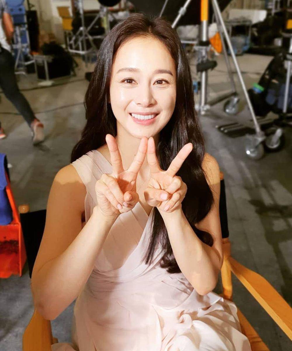 Kembali Berakting, Kim Tae Hee Bicara Soal Peran Ibu (3).jpg