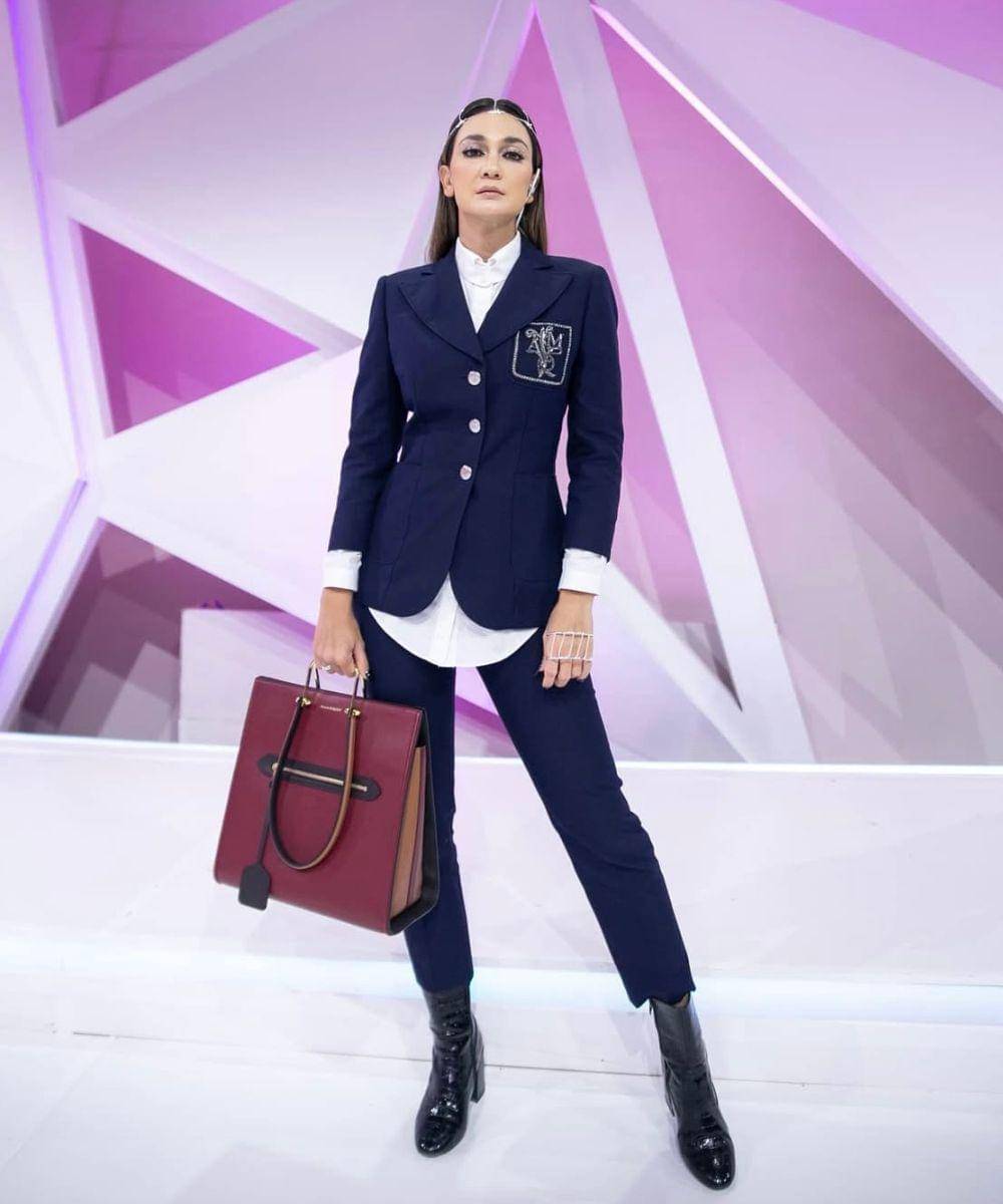 Genap Berusia 42 Tahun, Intip Potret Luna Maya dari Debut hingga Kini