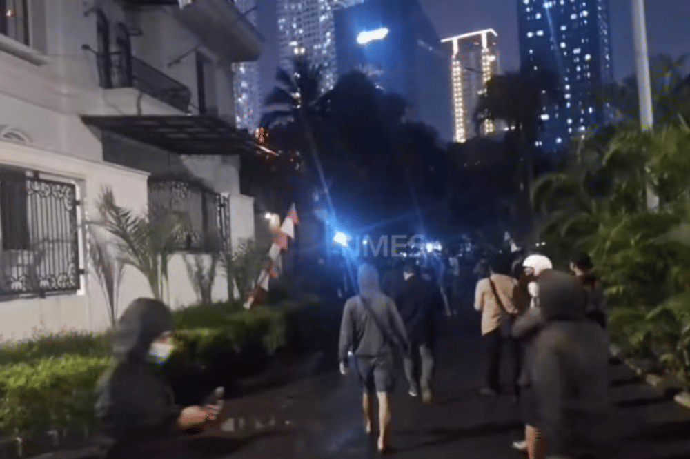 Uya Kuya, Eko Patrio, dan Nafa Urbach Minta Maaf ke Rakyat Indonesia(4).png