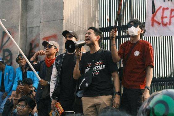 7 Artis Turun ke Jalan Saat Aksi Demo, Ada yang Berbagi Makanan