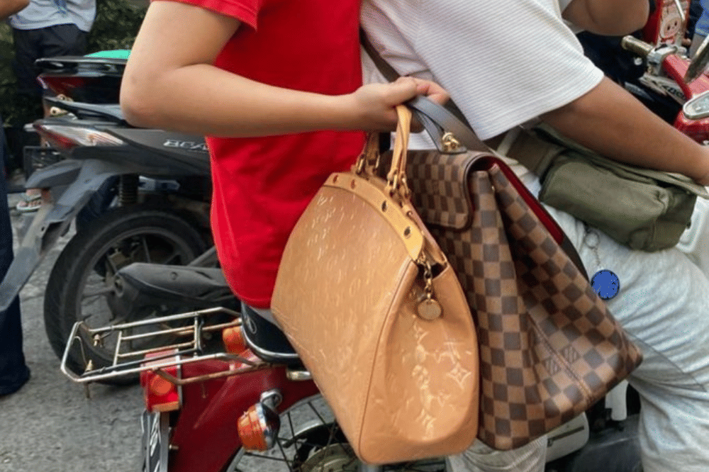 20 Deretan Barang Mewah Ahmad Sahroni yang Dijarah Warga.png