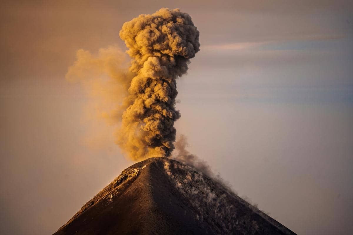 Sejarah Gunung Krakatau hingga Lahirnya Gunung Anak Krakatau