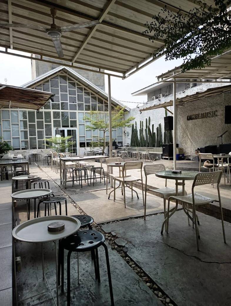 7 Cafe 24 Jam Jakarta Timur, Nongkrong Seru Sampe Pagi