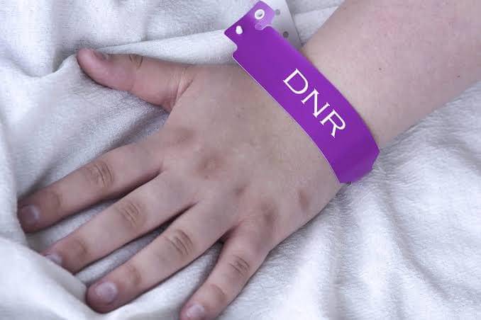 8 Arti Warna Gelang Pasien di Rumah Sakit, Penanda Penting Pasien