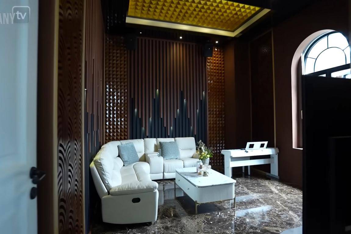 Foto Rumah Eko Patrio sebelum Dijarah