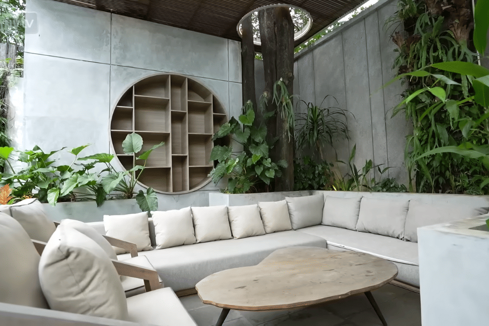 Foto Spot Tanaman di Rumah Rachel Vennya