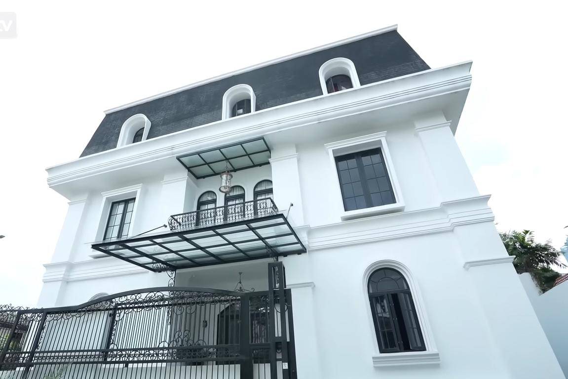 Foto Rumah Eko Patrio sebelum Dijarah