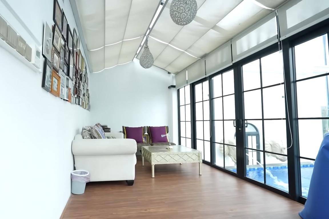 Foto Rumah Eko Patrio sebelum Dijarah