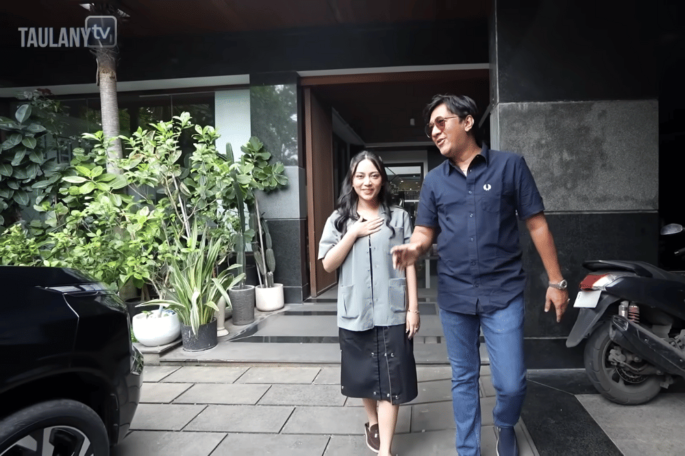 Foto Spot Tanaman di Rumah Rachel Vennya