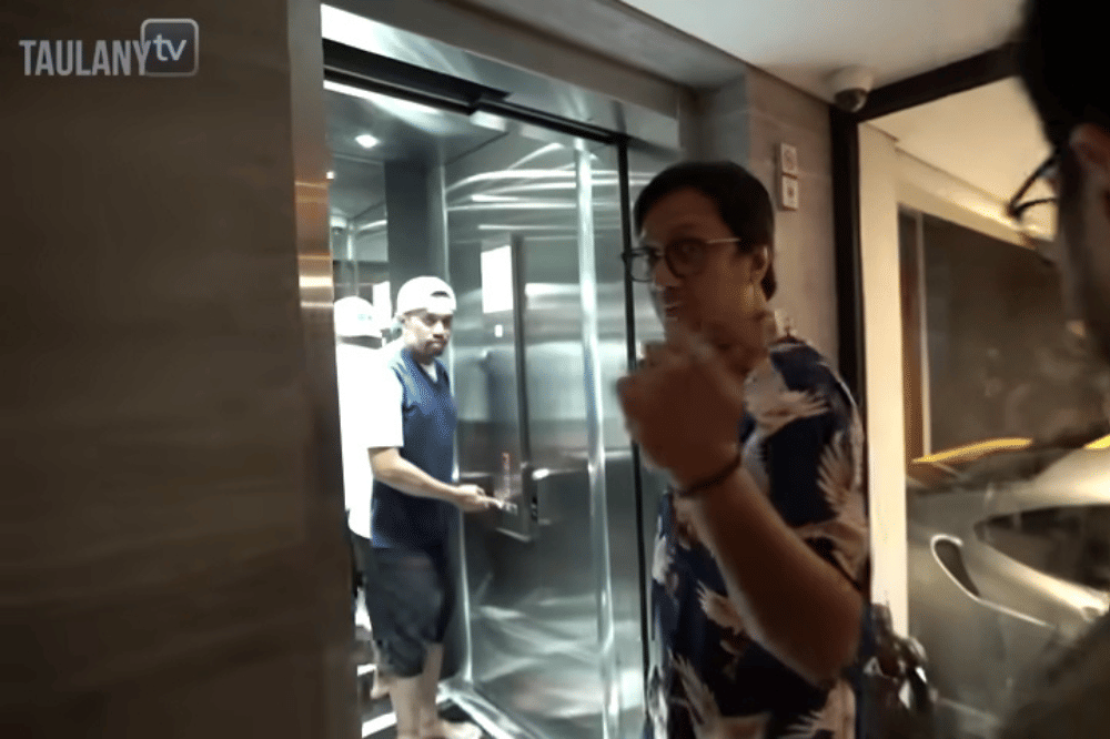 Fasilitas mewah di rumah Ahmad Sahroni