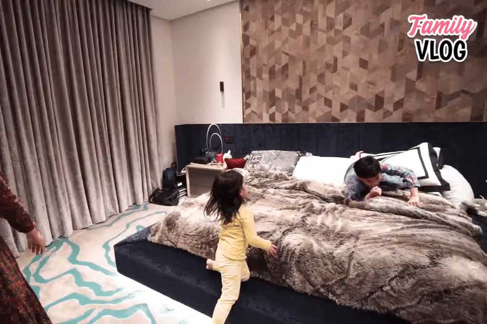 Foto kamar di rumah Ahmad Sahroni