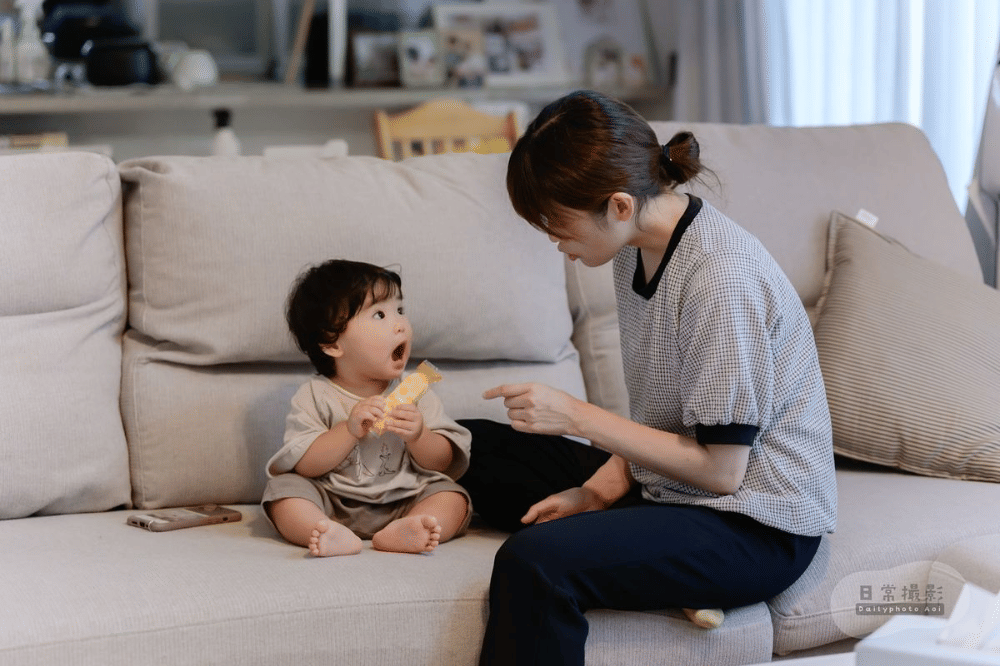 Mengajak bayi ngobrol .png