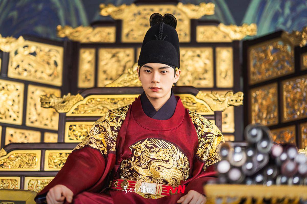 cuplikan drama Bon Appetit, Your Majesty (dok. tvN/Bon Apetit, Your Majesty)