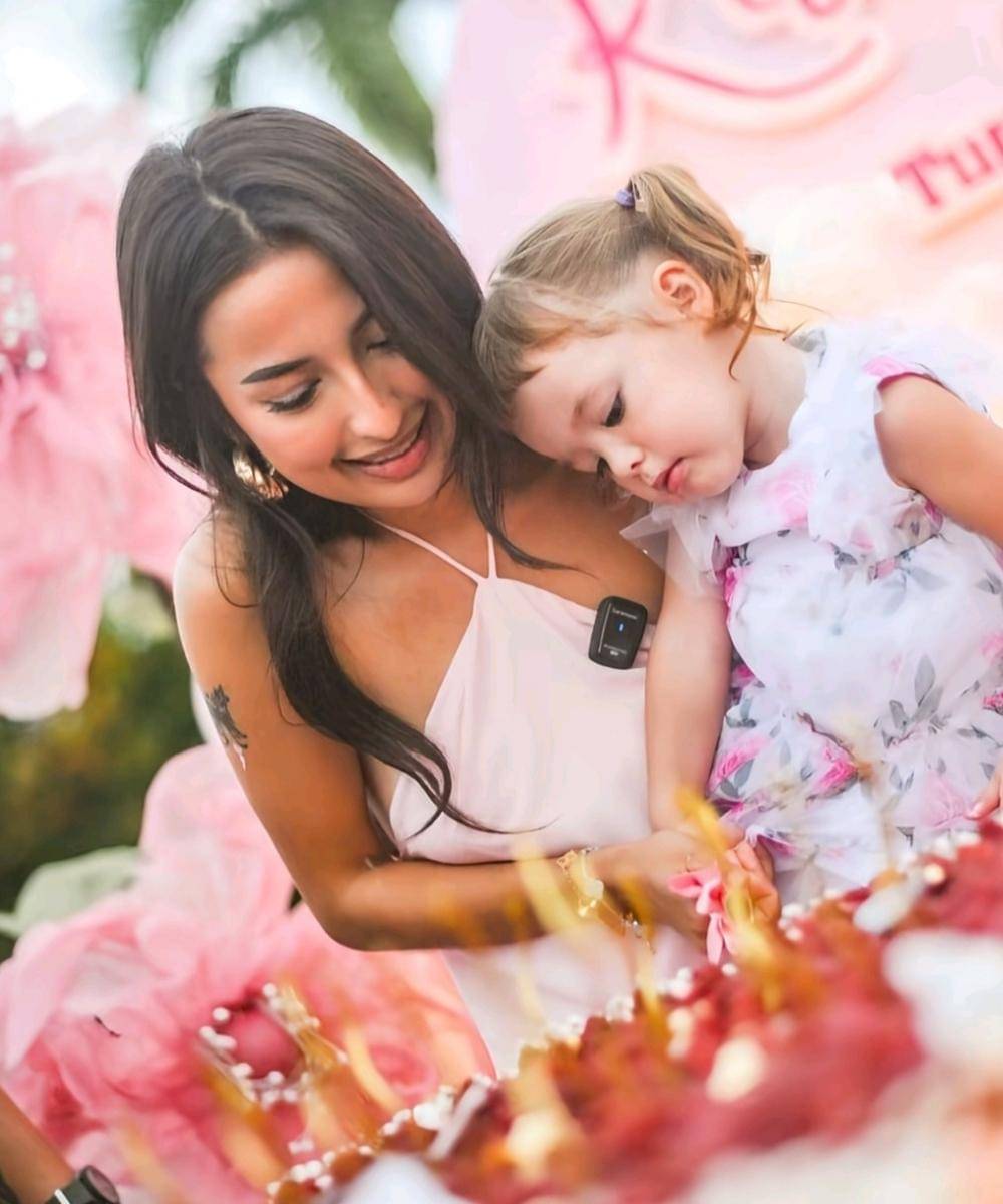 Penampilan Jennifer Coppen saat Merayakan Ulang Tahun Kamari ke-2 (2).jpg