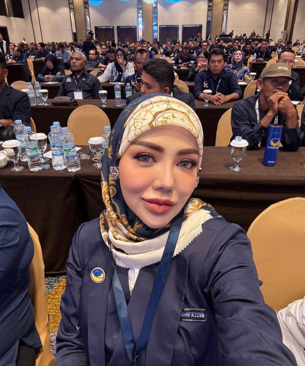 Potret Bella Shofie saat Jadi Anggota DPR, Tampil Glamor