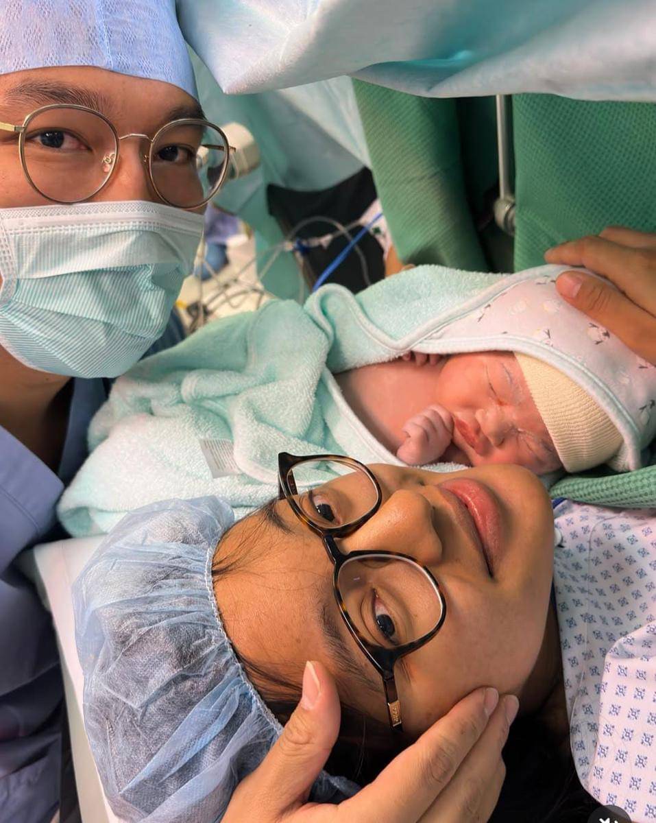 Nadia Soekarno dan Kama Soekarno menyambut anak pertama