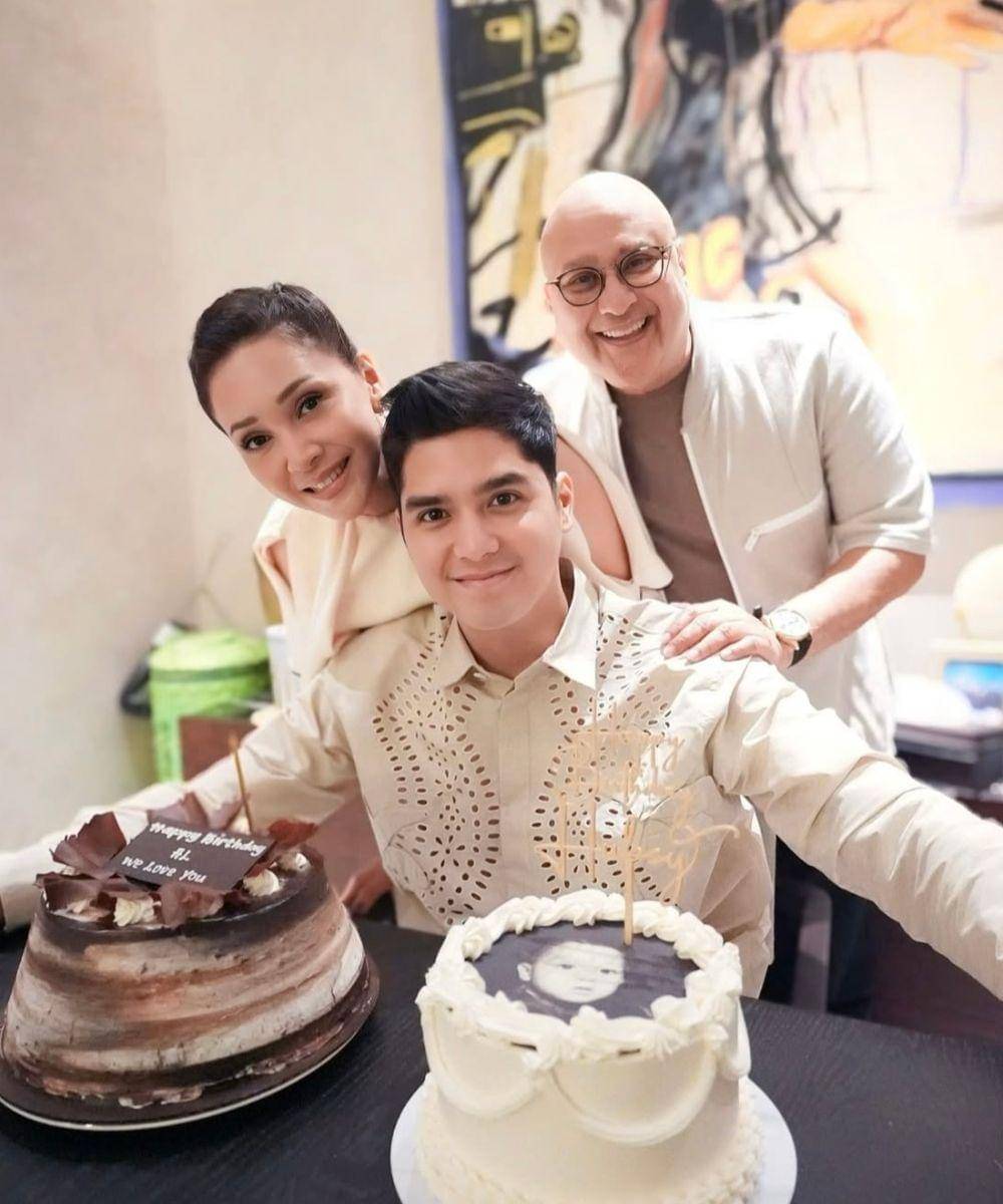 Maia Sekeluarga Rayakan Ulang Tahun Al Ghazali dengan Nuansa Putih