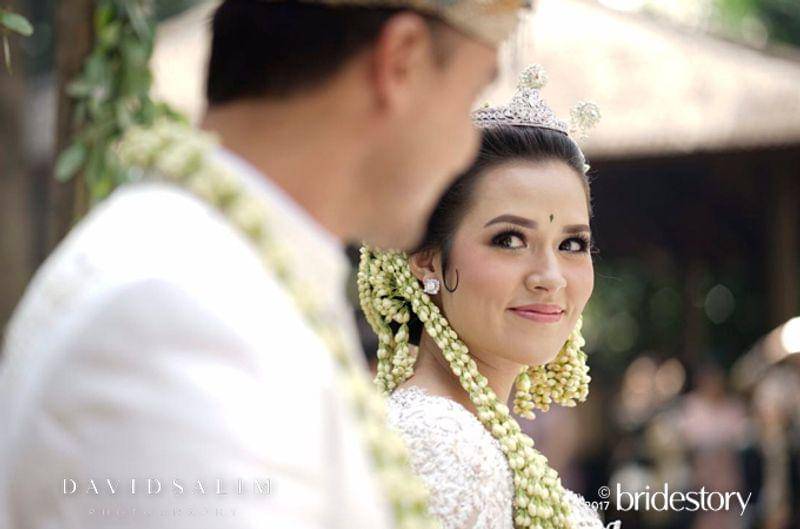 akad nikah raisa (1).jpg