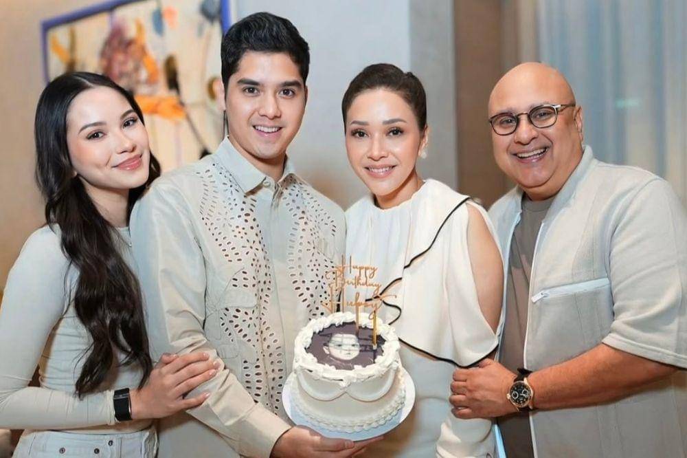 Maia Sekeluarga Rayakan Ulang Tahun Al Ghazali dengan Nuansa Putih