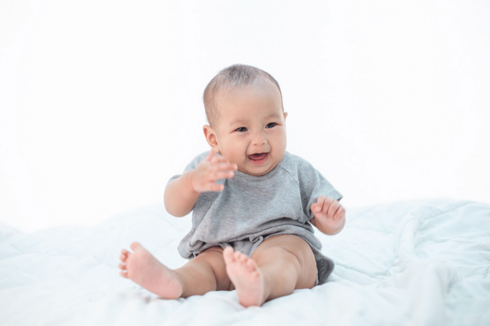 Tanda-Tanda Bayi Mengalami Keterlambatan Perkembangan 4.png