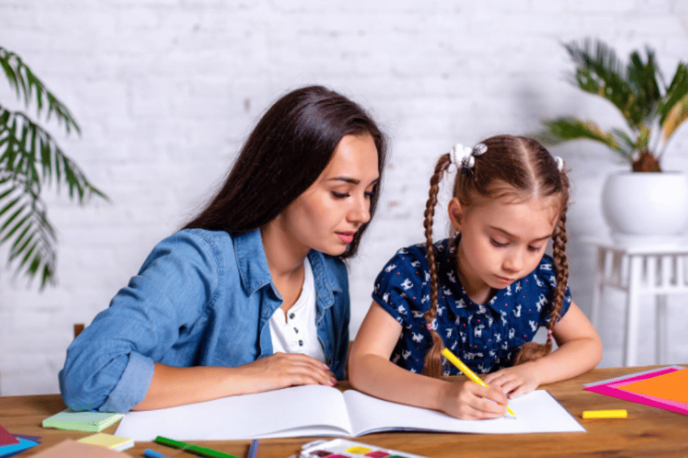 Hati-Hati Pola Asuh yang Mengajarkan Anak Tidak Jujur Demi Nilai!