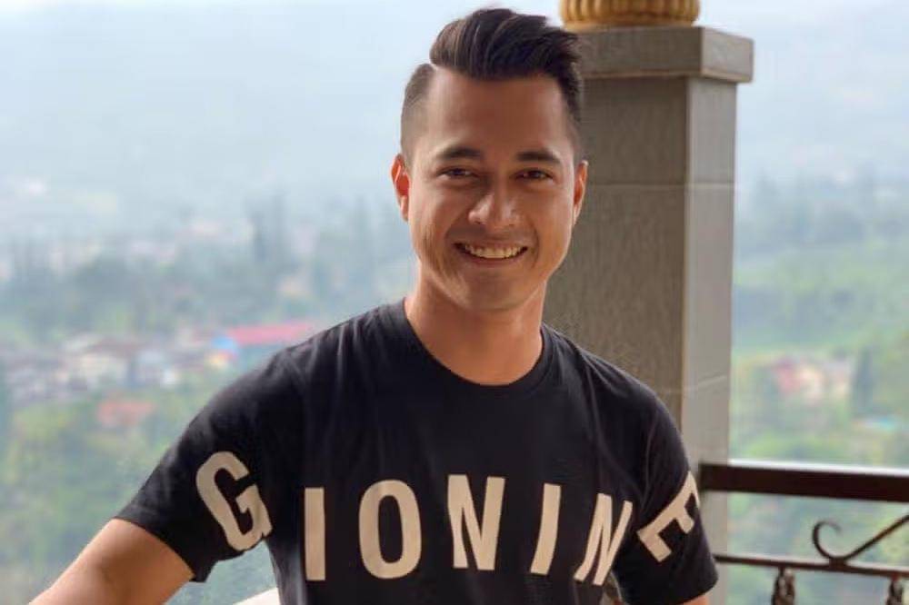 Fakta Keluarga Eza Gionino