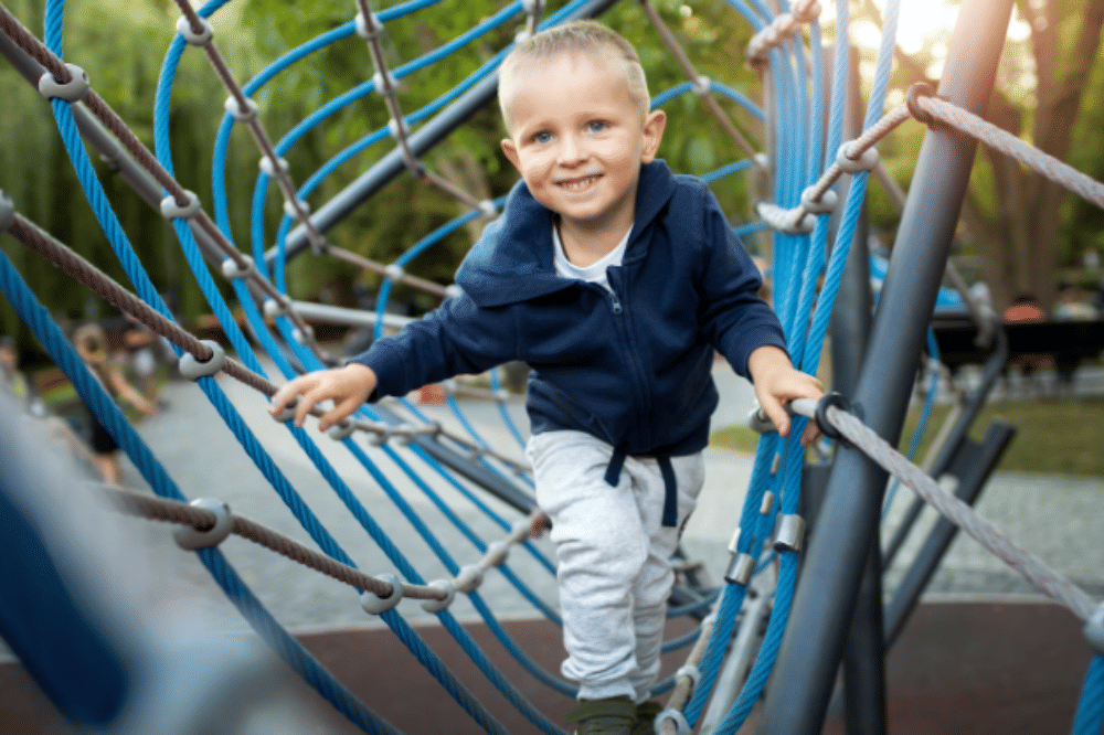Kenali Cara Mengembangkan Sistem Vestibular Anak ala Montessori