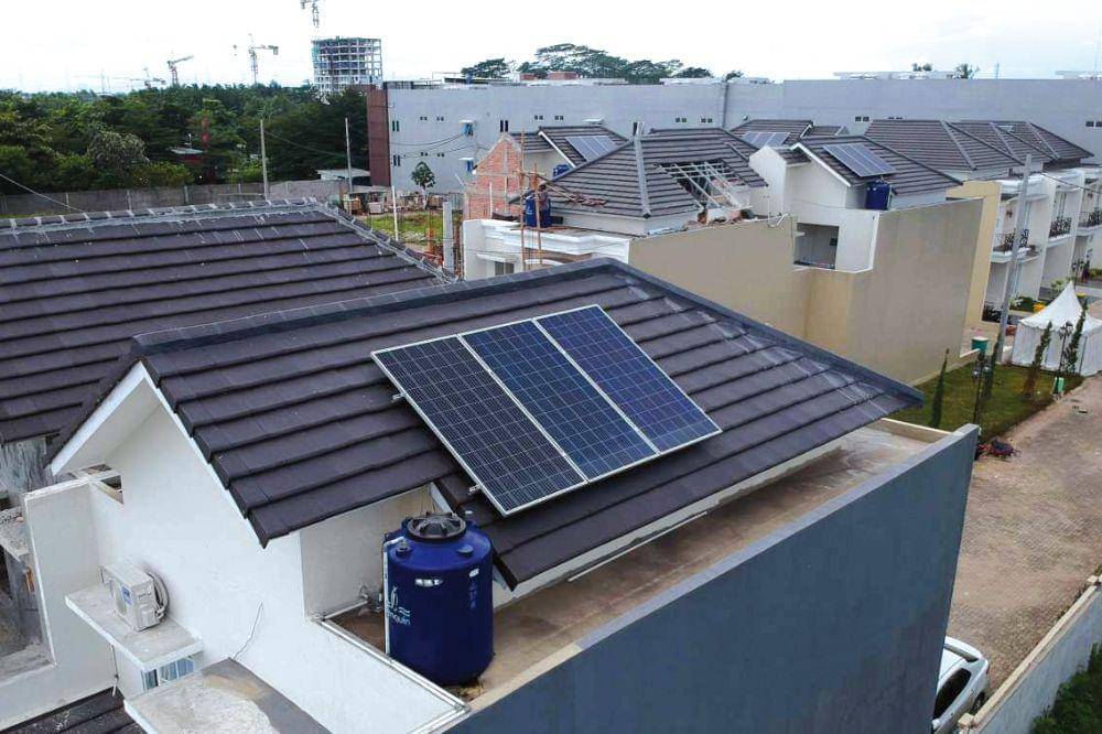 pltshttps://www.sainsindonesia.id/2022/03/01/mengenal-lebih-dekat-plts-atap/