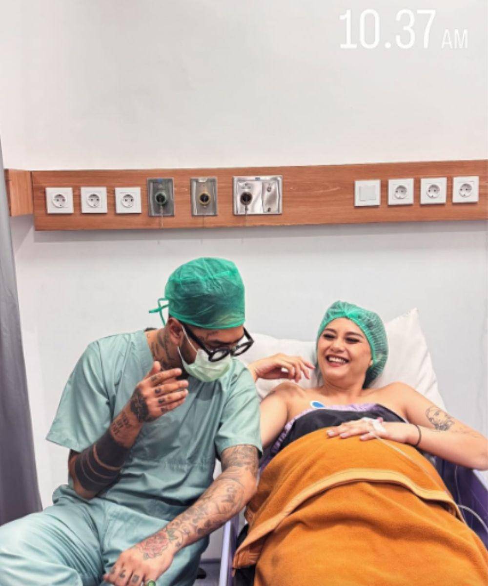 Onadio dan Beby Sambut Kelahiran Anak Kedua, Bayinya Perempuan 2.jpg