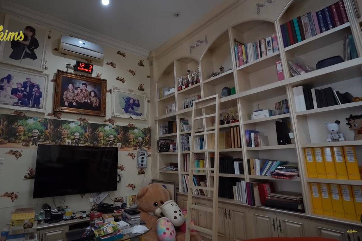 Fakta Mewahnya Rumah Monica Soraya 