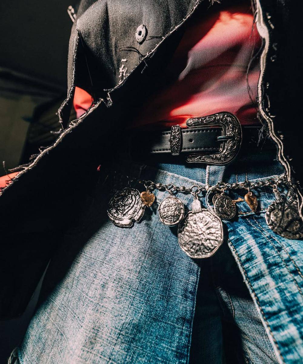 Gaya Salma Salsabil saat Tampil di Pestapora 2025 usai Vakum 5 Bulan 2.jpg