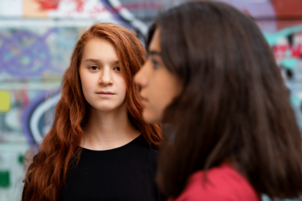 7 Jenis Teman yang Harus Diwaspadai Anak demi Kesehatan Mentalnya