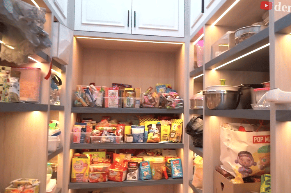 Kumpulan Foto Minimarket Mini di Rumah Sarwendah