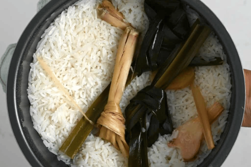 Bahan nasi uduk .png