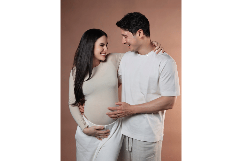 Foto Steffi Zamora Pamer Baby Bump 5.png