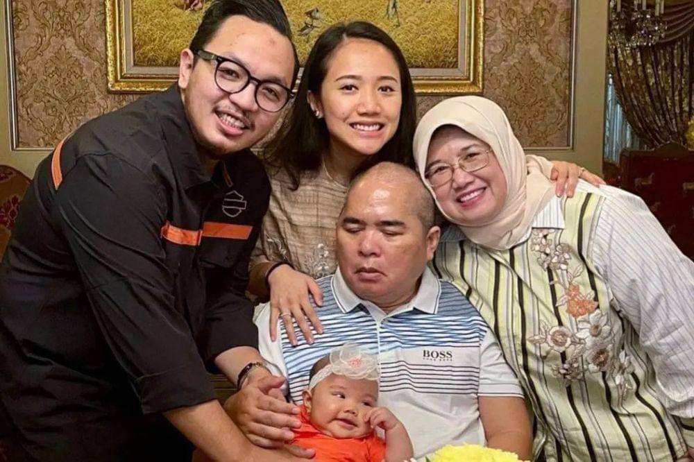 fakta keluarga puteri komarudin