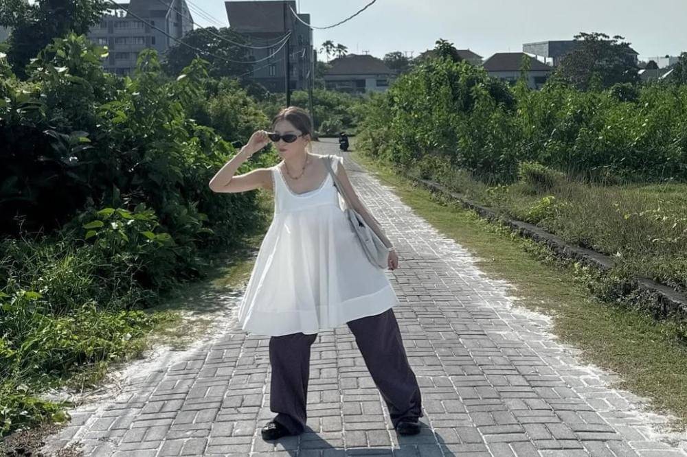 Potret Fashion Seulgi Red Velvet saat Liburan ke Bali (2).jpg