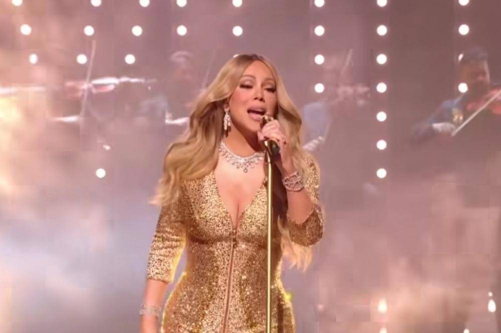 Penampilan Mariah Carey dengan Perhiasan Rp165 Miliar di MTV VMAS 2025 (4).jpg