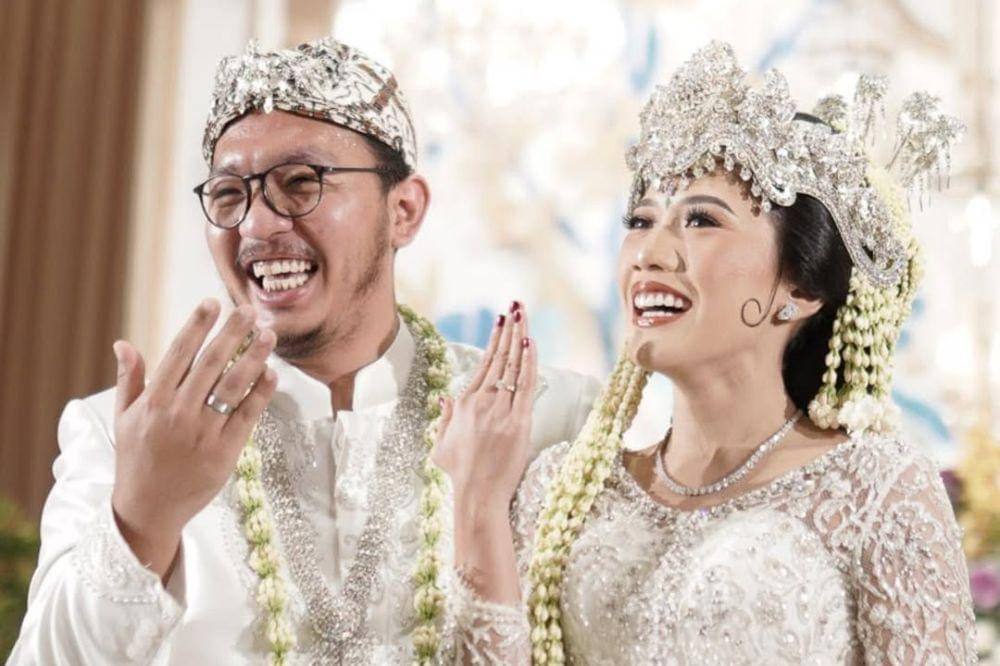 fakta keluarga puteri komarudin