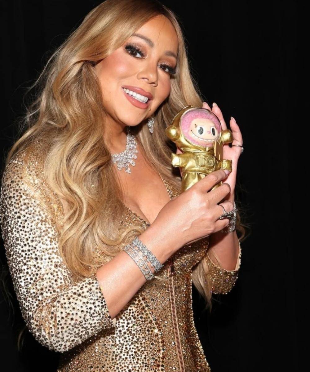 Penampilan Mariah Carey dengan Perhiasan Rp165 Miliar di MTV VMAS 2025 (3).jpg