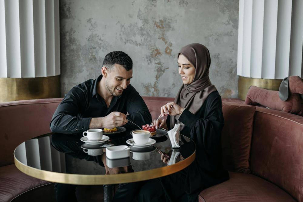 Hukum Suami Memakai Uang Istri dalam Islam