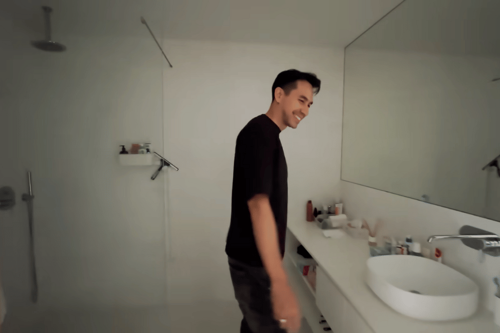 10 Foto Apartemen Anak Darius Sinathrya di Portugal 9.png