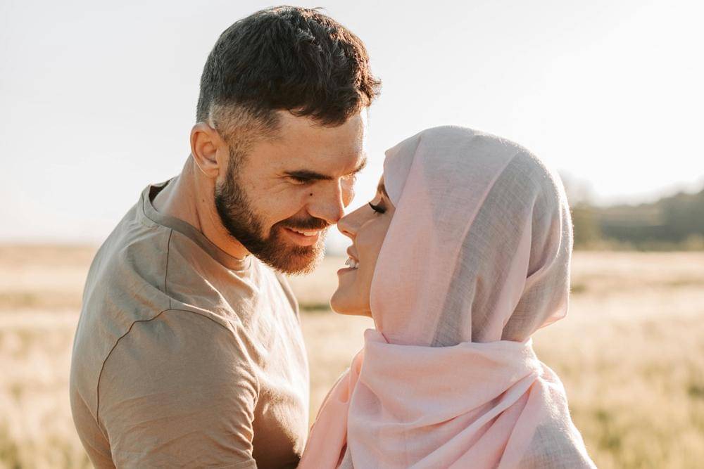 Hukum Suami Memakai Uang Istri dalam Islam