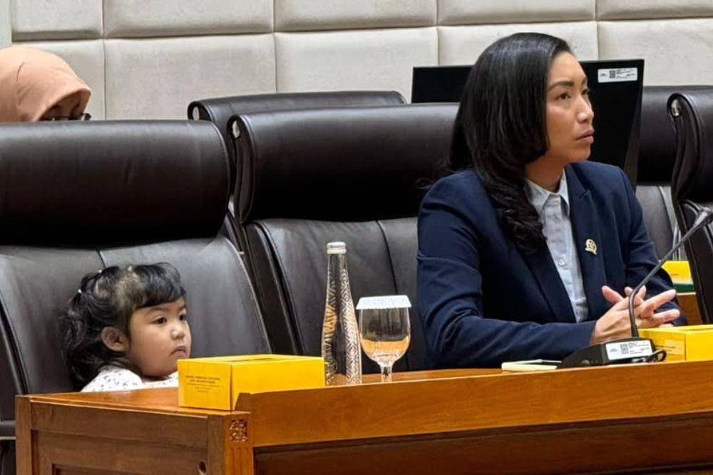 fakta keluarga rahayu saraswati